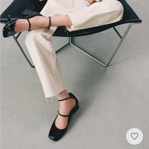 MANGO - never worn patent leather shoes with buckle